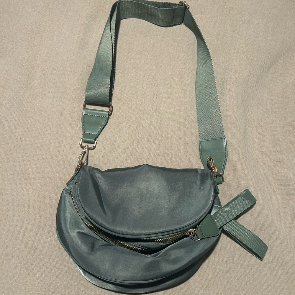 Stylish Green Crossbody Bag